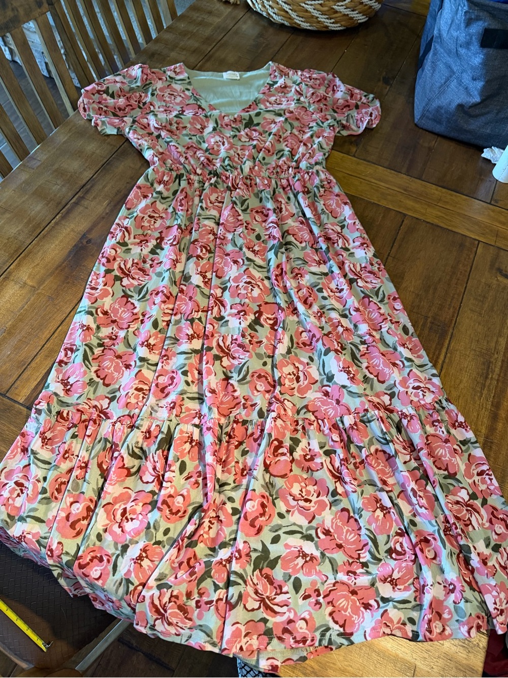 Siren Lily Pink Floral V-Neck Tiered Casual Dress